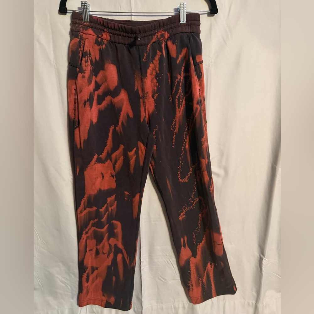 Lululemon Softstreme High-Rise Pant 29”
Size: 6
Tie Dye
P14